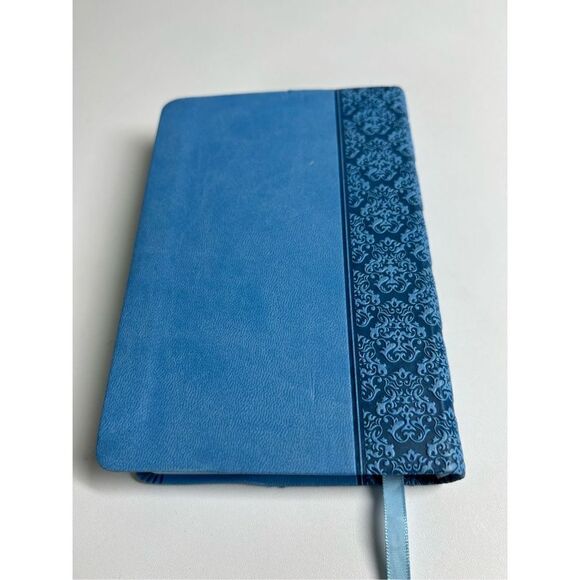 JESUS TODAY  by Sarah Young - HARDCOVER - 2012 - Picture 5 of 7